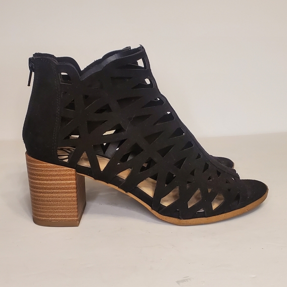 Fergalicious Shoes - FERGALICIOUS Witty Heels, Size 9M, great condition